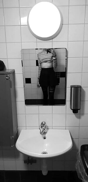 Tipsy and feeling myself at the bar, had to take a 