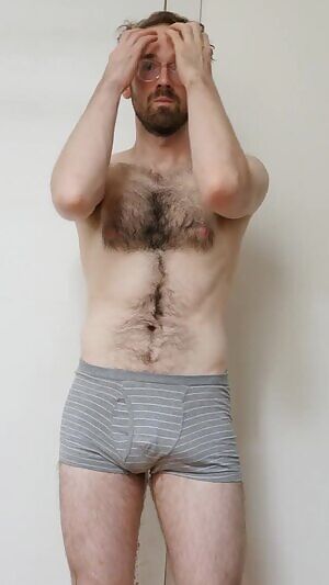 Its raining and im bored. lets chat.