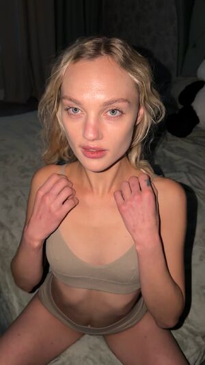 My eyes are prettier than my tits