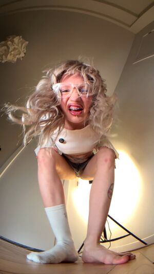 Giantess IRL Codi Vore Crush