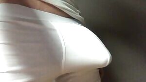 Bulge and a reveal. PMs welcome