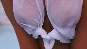 Who likes a wet t-shirt? 🤷🏼‍♀️💦👀😈