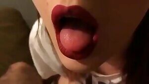 I don't know who is she, but she have the best lips i've ever see