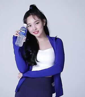 Twice - Nayeon, Momo, Mina & Dahyun