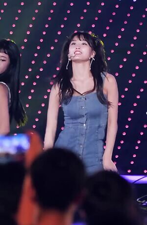 Twice - Momo