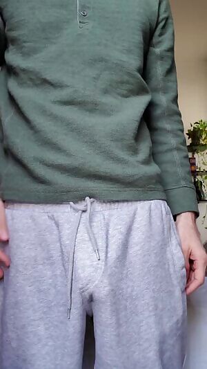 I accidentally forgot to put on any underwear today 🤫