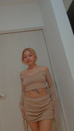 Plugged Amateur Ass Boobs Cute