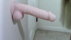 I might not be able to deepthroat, but I can stick suck some mean dick!