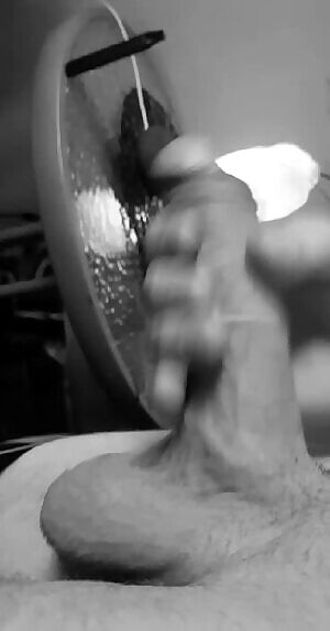 Stroking in B&W for artistic effect. 24 m