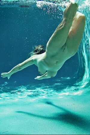 Women Under Water Amateur Homemade Tits