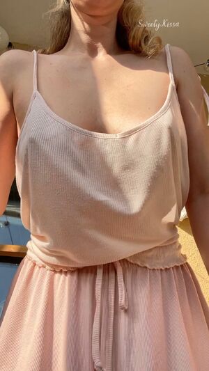 Braless Amateur Boobs Cute Downblouse