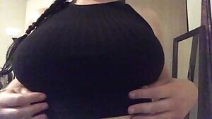 First titty drop 😋