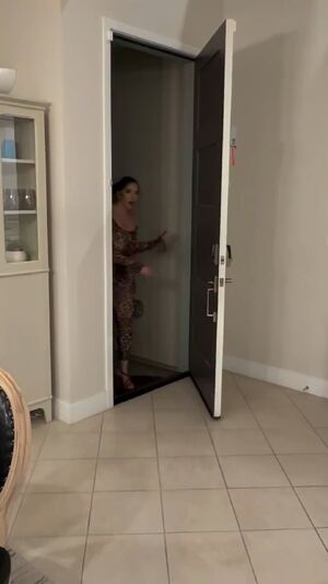 Bubble Butt Jiggling Latina Phat Ass