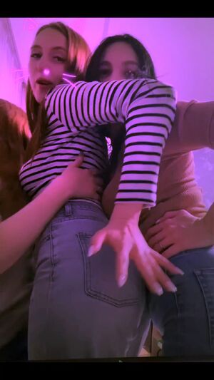 Girl on Girl Ass Shaking Blonde Brunette