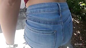 Kenzie Madison Witnesses A Cop Altercation And Makes The Cop Fuck Her