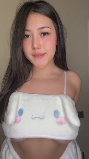 Asian MILF Cute Naked Pornstar Thick