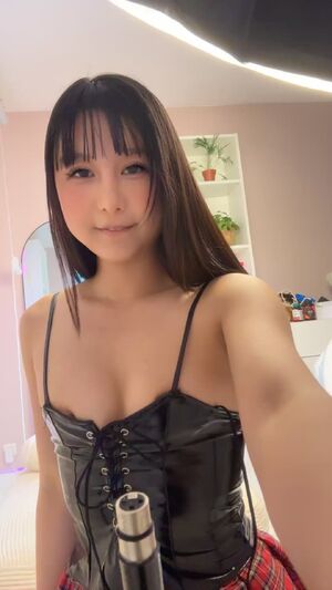 AsianGirlsNSFW 18 Years Old Amateur Asian