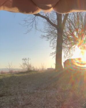 No Face Amateur Curvy Outdoor Pee