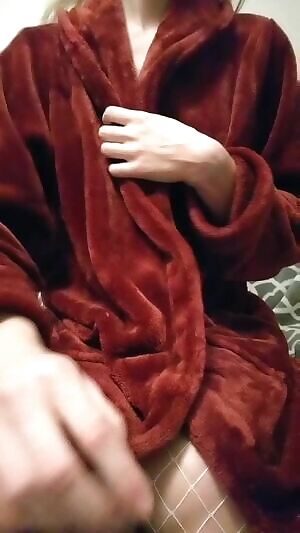 Hi daddy... what do you wanna do to me?;)