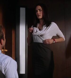 Jennifer Connelly - He's Just Not That Into You