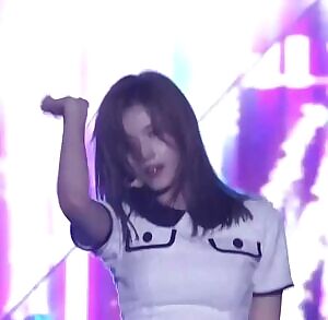 TWICE - Sana