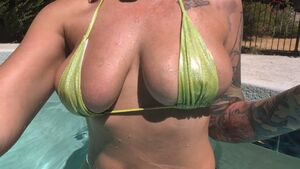 Bikinis Bikini Boobs Bouncing Tits Natural