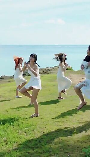 TWICE - Momo & Jihyo