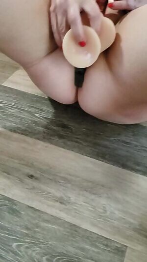 3 toys are better than one and create gushing, shaking orgasms 💦