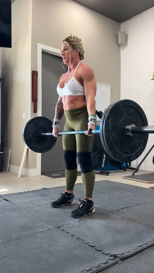 Muscle Mommies Amateur Ass Big Tits