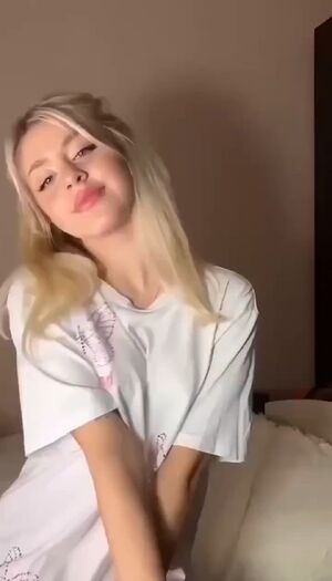 Busty Petite Amateur Ass Teen Tits