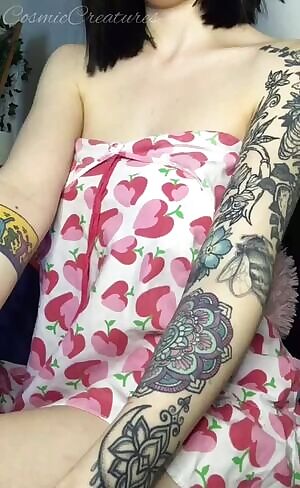 hidden under my lil dress 🍎