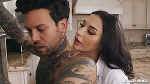 Zanna Blue in Wakey Wakey with Small Hands - RK Prime