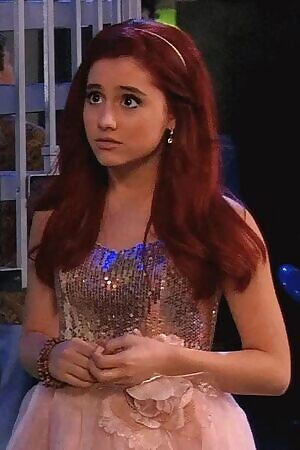 Ariana Grande used to get me so hard when she was on Victorious. Anyone else discover her there?