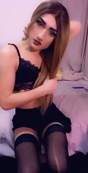 im angry at u 😠 now come here and dick me down if u want me to forgive u 😡