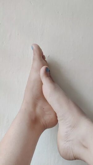 Betacuck BareFootMilf Dirty Feet Findom Foot Fetish