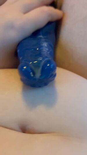 Silicone Fantasy Bad Dragon Dildo Fuck Machine