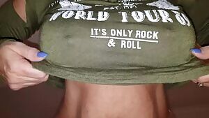 This is the view my husband or any other lucky man gets when I'm on top riding them 😝 Good night from Australia and I hope you enjoy this titty drop 💋