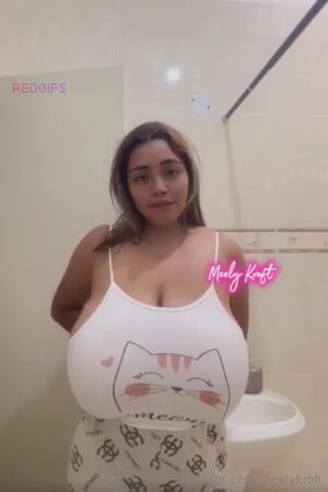 Bouncing BBW Big Tits Boobs Busty