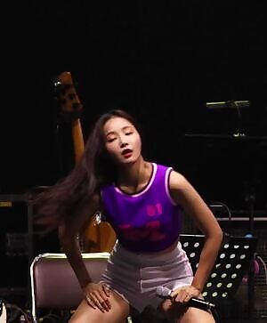 Momoland - Yeonwoo