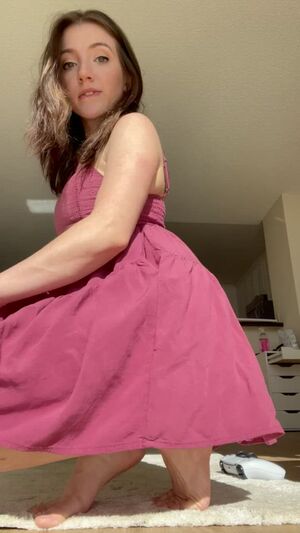 No panties so I’m easy to breed 😇
