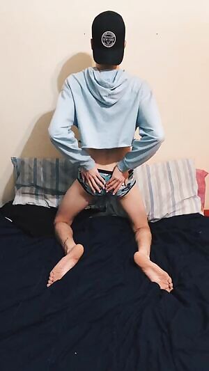 Wanna see me fuck my twink boyfriend? Check out our twitter @torontocouple18
