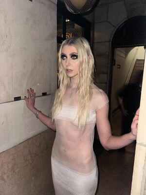 Korean Celebrity NSFW OnlyFans Sex Taylor Momsen