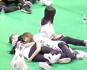 Twice - Sana & Chaeyoung