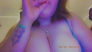 Smoking a bit and playing with my tiDDys. Enjoy the small video 💕
