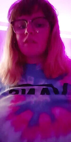 I'm a handful and a half ♡