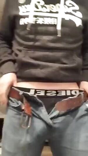 Can’t beat uncut British cock 🇬🇧🍆