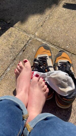 Nail fetish Fansly Feet Femboy Foot