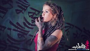 Happy HO HO HOOOLIDAYS ! Sound on .