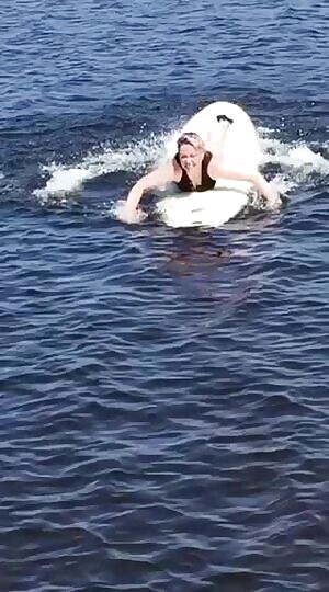 eels like summer, y'all 😎👉👉