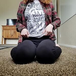 Had some requests for more flannel action, so here's me flashing you my piercings 😋💕